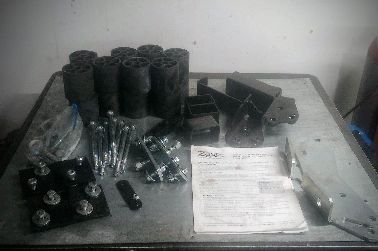 95-98 Chevy 1500 Truck 3-inch body lift kit