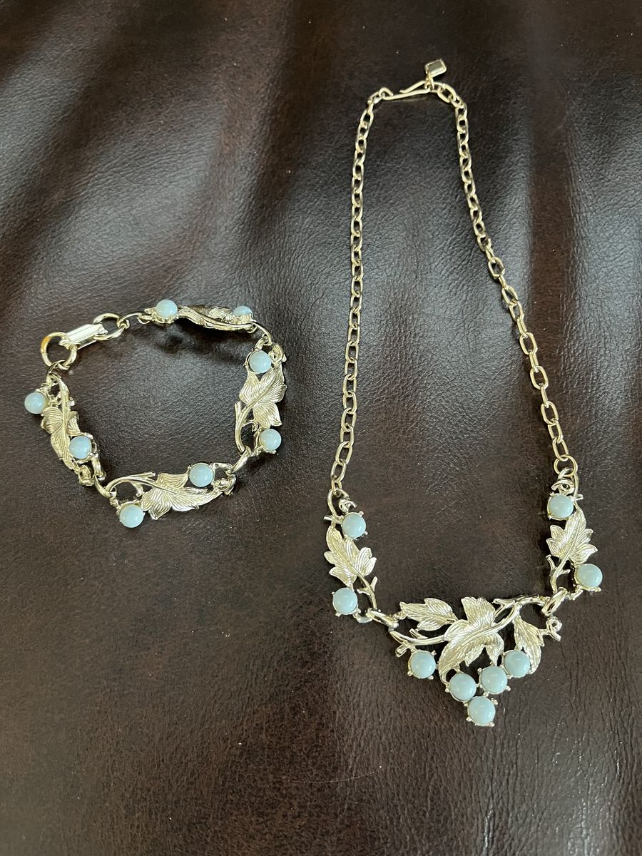 1950's-1960's Lisner or Coro Silver Plated Necklace and Bracelet Set -Vintage