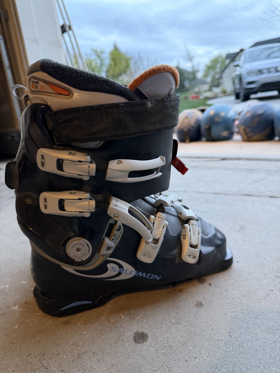 Salomon Evolution 9.0 Ski Boots – Size 27 (Men’s 9–10) – Comfort Fit