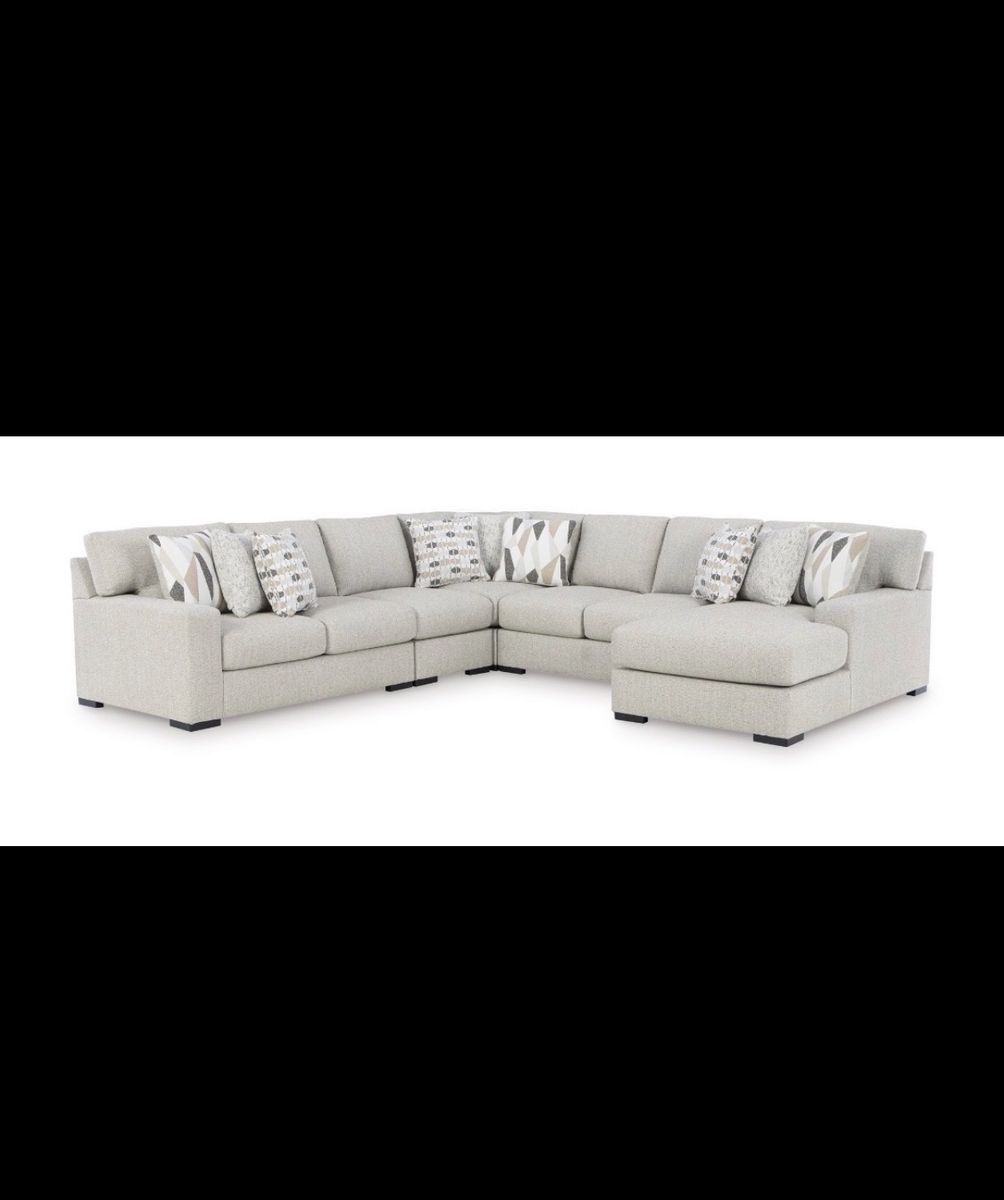 Laurelgrove Pebble Modular Sectional w/ Ottoman