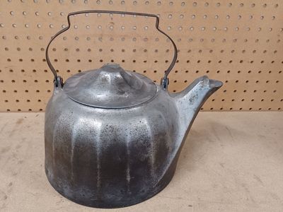 Vintage Wagner Ware Kettle