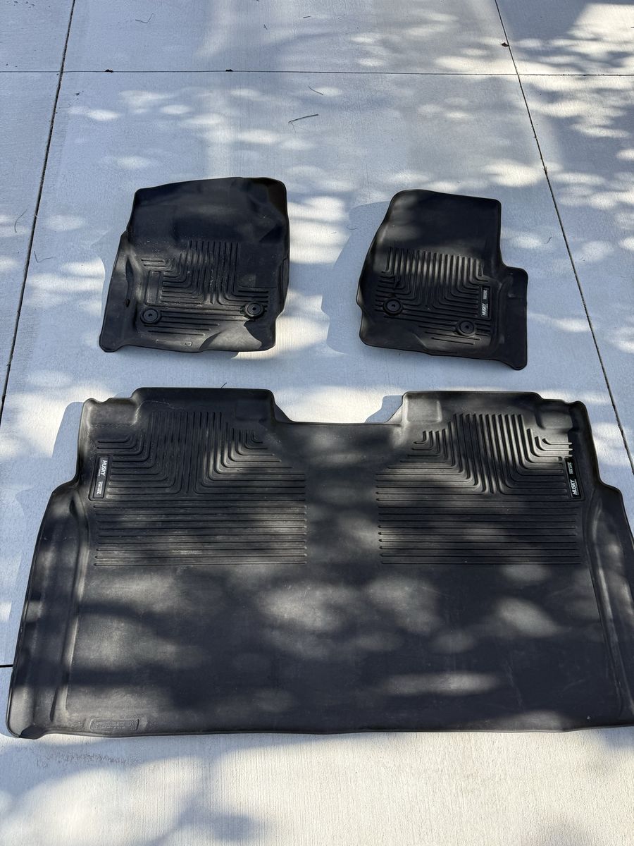 Husky Liners Floor Mats Black All-Weather Vehicle Floor Liners 3-Piece Set for 2017-2022 F350