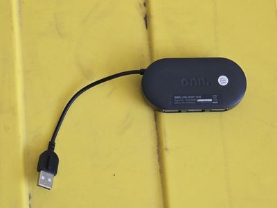 onn Portable 4-Port USB Hub with USB 2.0 Ports