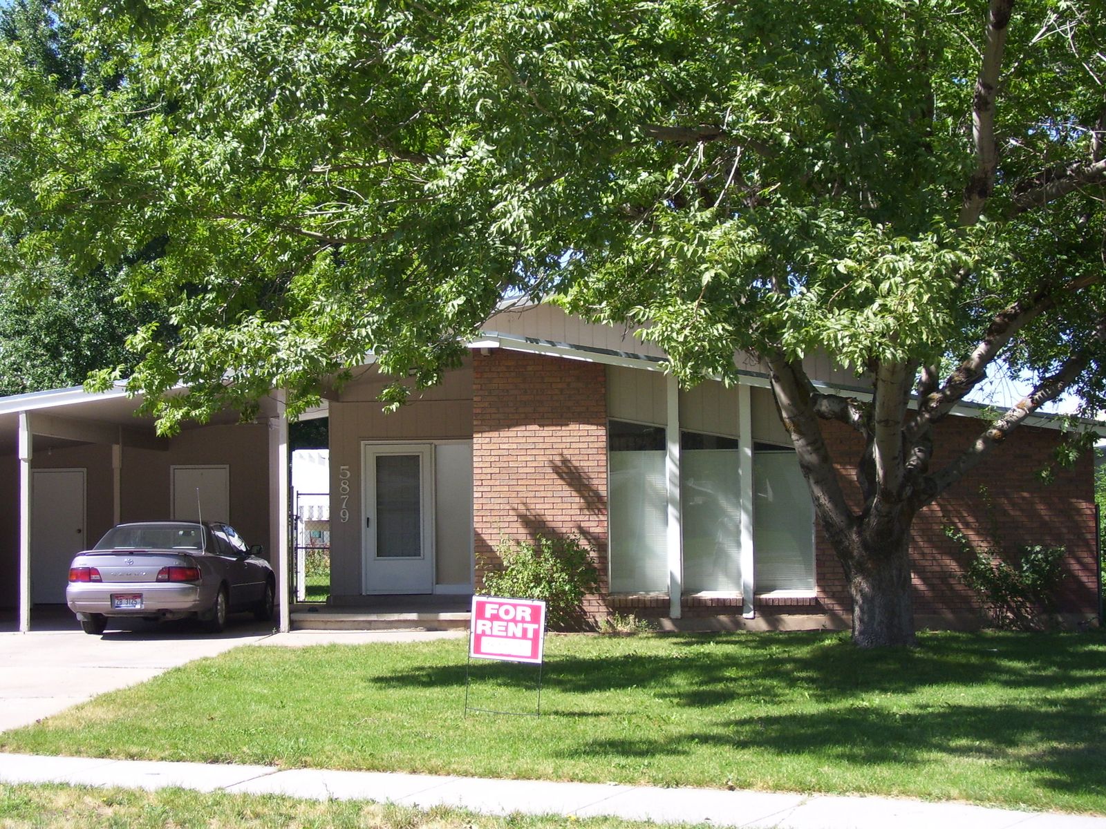 House for Rent  5879 South Village Circle South Ogden