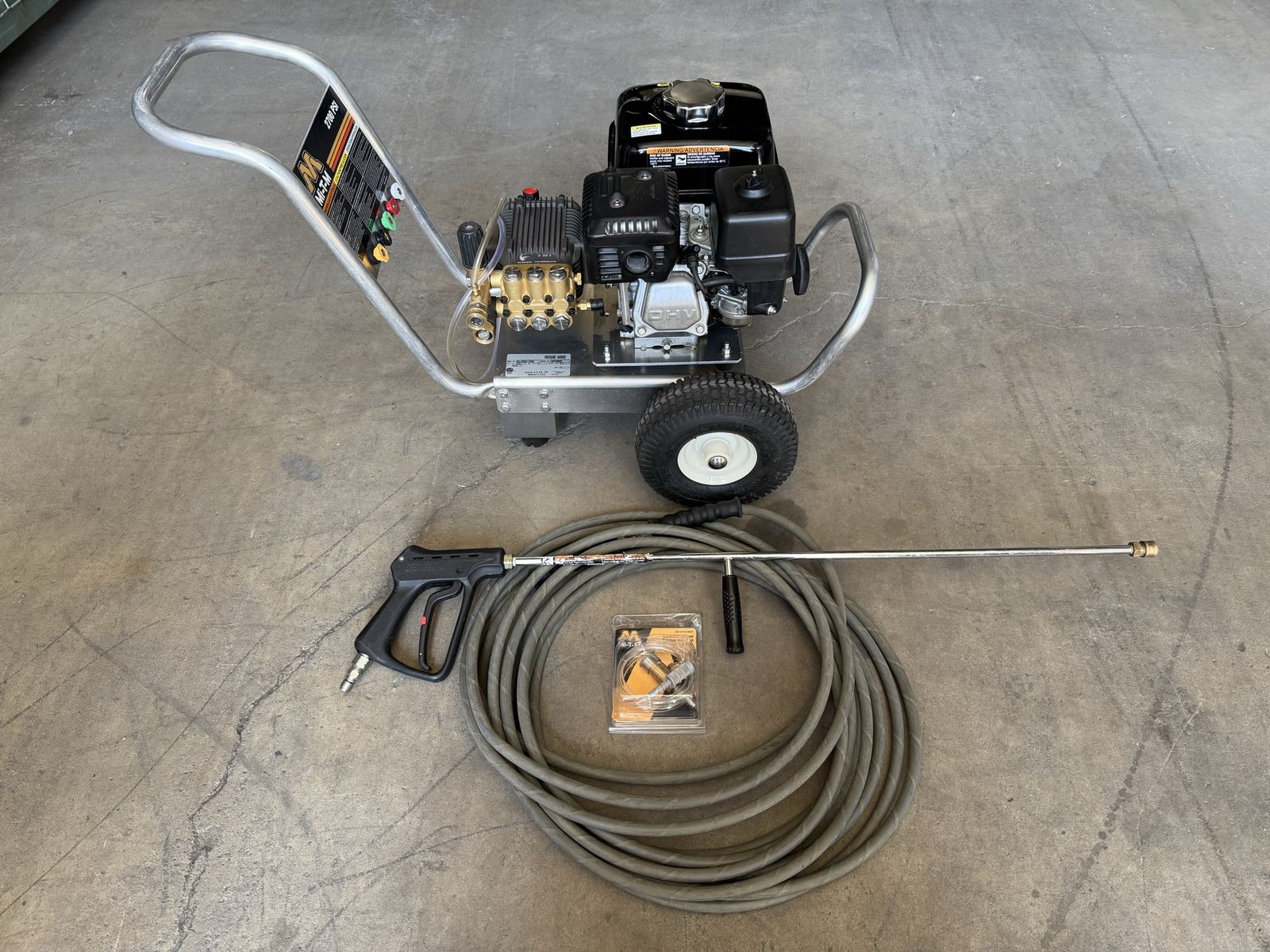 Mi-T-M 2700 PSI Gas Pressure Washer with Hose & Wand - Excellent Condition