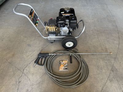 Mi-T-M 2700 PSI Gas Pressure Washer with Hose & Wand - Excellent Condition