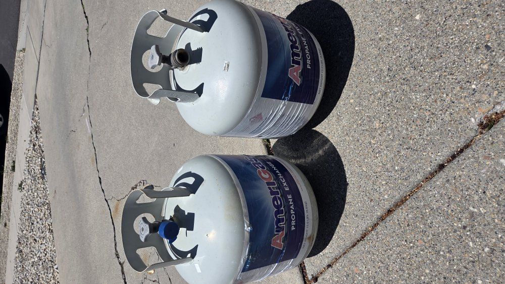 2 AmeriGas 20lb Propane Tanks – Mostly Full