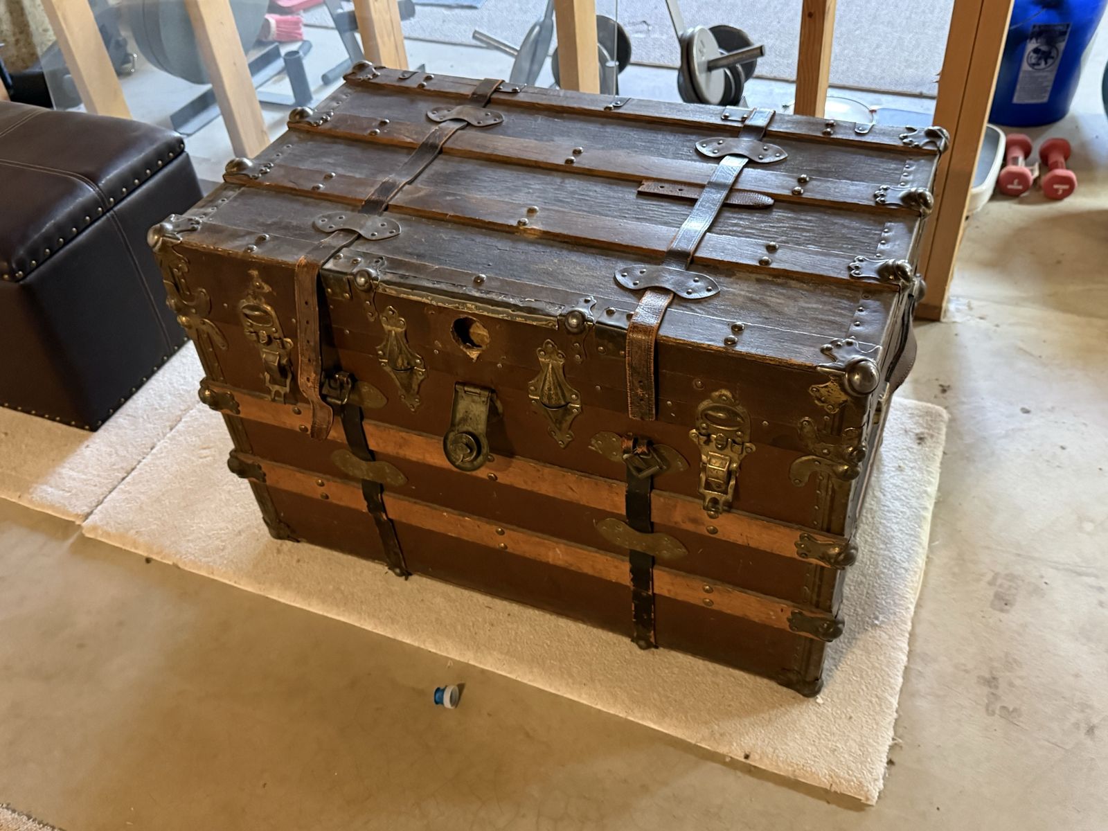 Vintage Antique Brown Wood & Brass Steamer Trunk Chest Storage Coffee Table Decor