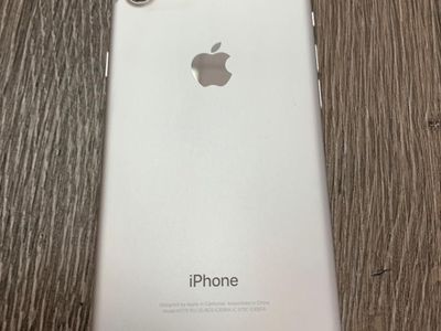 IPHONE 7 128GB - Unlocked