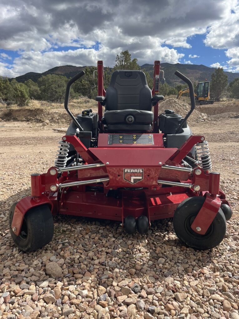 Ferris ISX3300 Zero Turn Mower