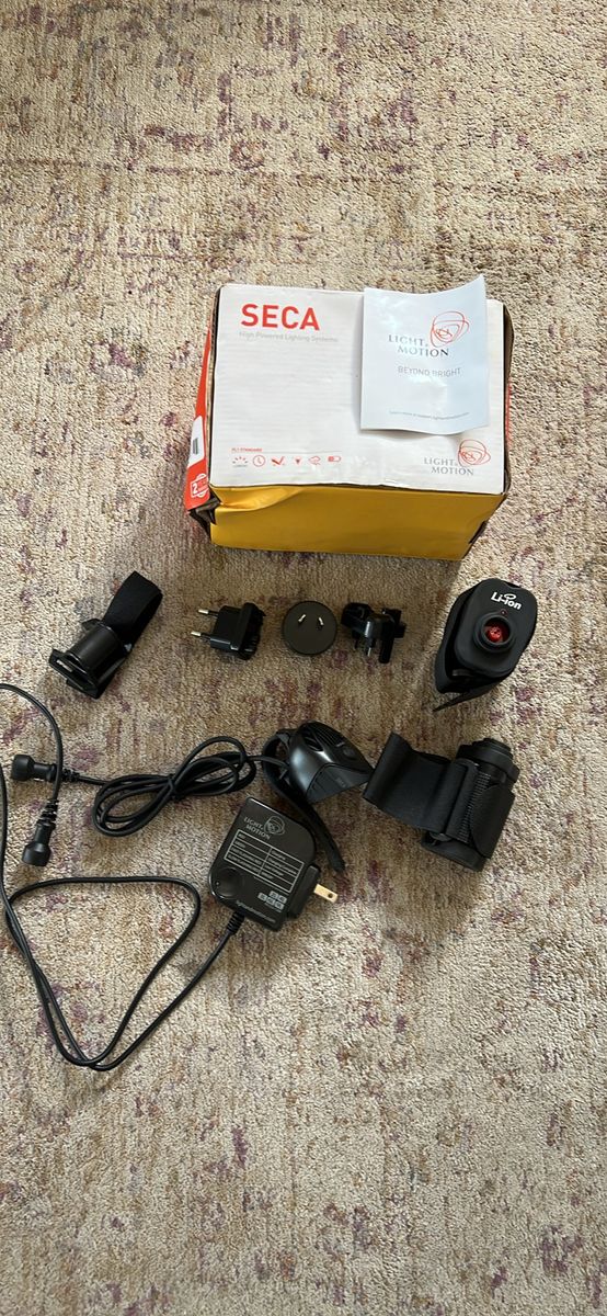 Never used!!  Light & Motion Seca Race bike Light