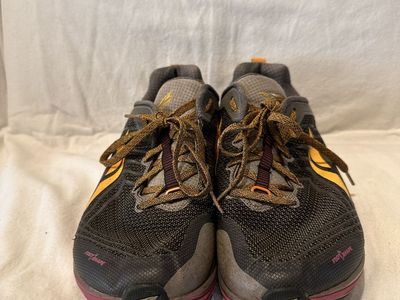Altra Timp 1.5 women’s size 10 gray with gold & fuchsia, trim, trail shoes