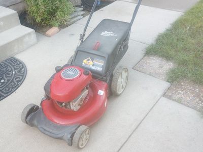 Craftsman 6.5 HP Dust Blocker Gas Lawn Mower - Red/Black
