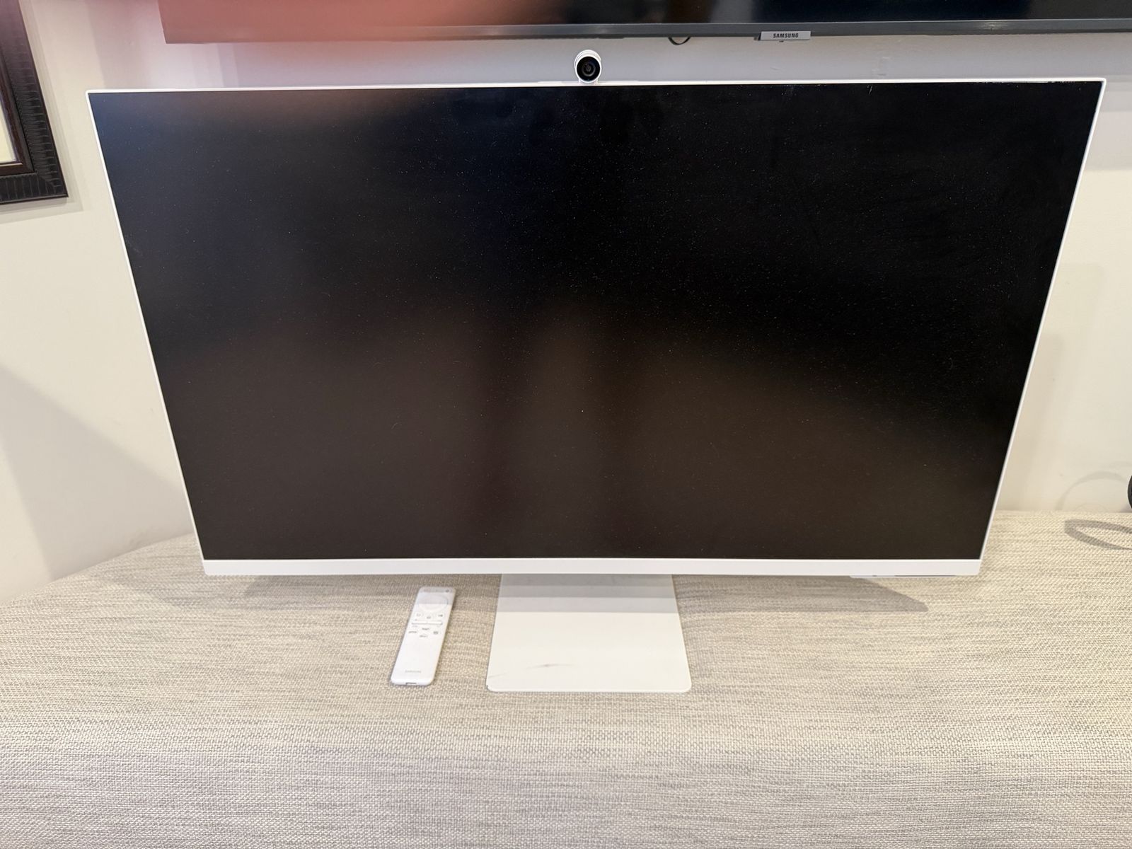 Samsung 32" Built In Webcam, Speakers, WebTV