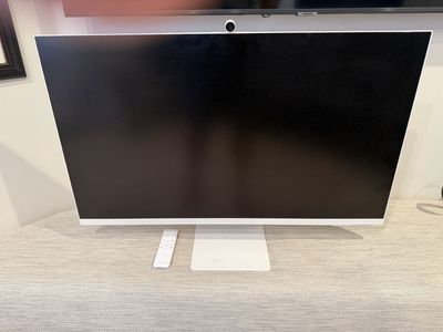 Samsung 32" Built In Webcam, Speakers, WebTV