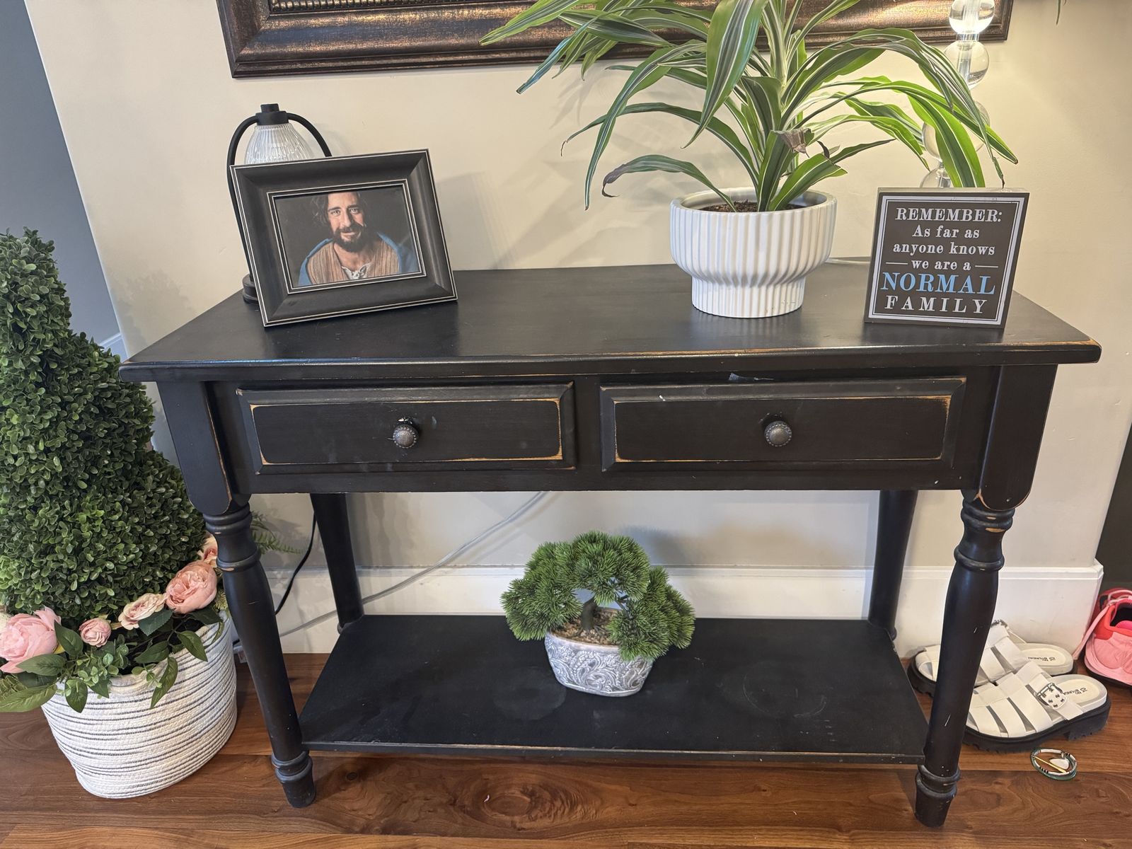 Black Entry Way Table
