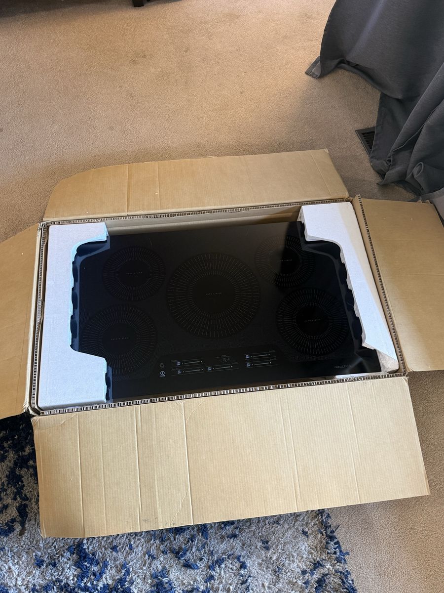 FRIGIDAIRE GALLERY 36” INDUCTION COOKTOP