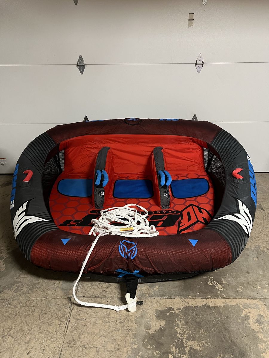 3-person towable water tube