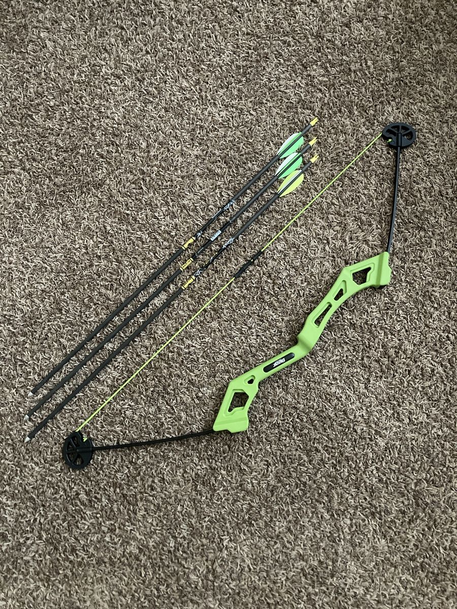 Bear Archery Valiant Youth Compound Bow