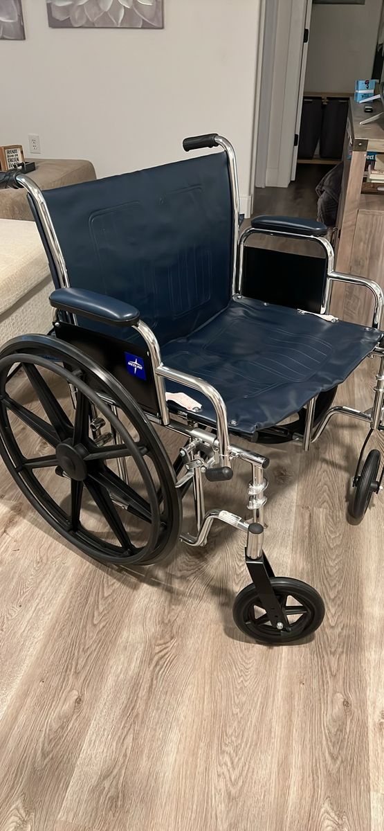 Medline Wheelchair - EXTRA WIDE - Excellent Condition