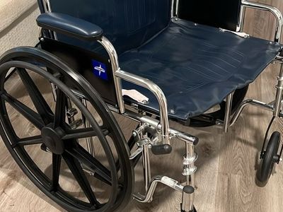 Medline Wheelchair - EXTRA WIDE - Excellent Condition