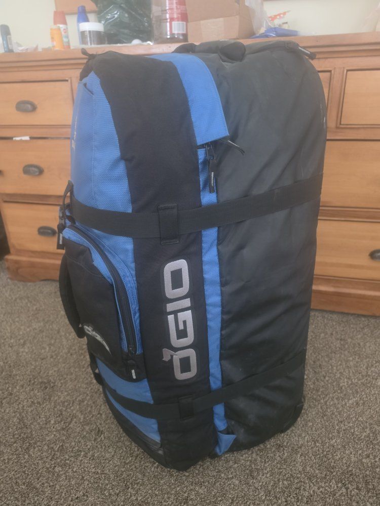 OGIO XL Rolling Duffel Bag Black and Blue Travel Luggage