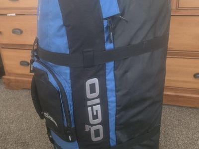 OGIO XL Rolling Duffel Bag Black and Blue Travel Luggage
