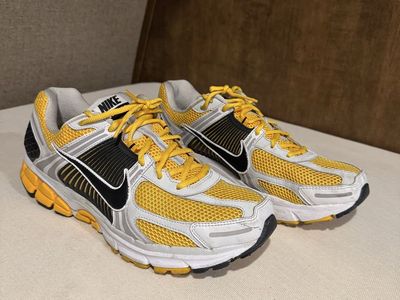 NIKE Vomero 5 Men's 11.5
