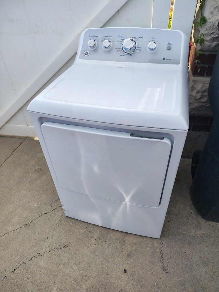 GE White Electric Dryer - Normal Capacity, Multiple Heat Settings