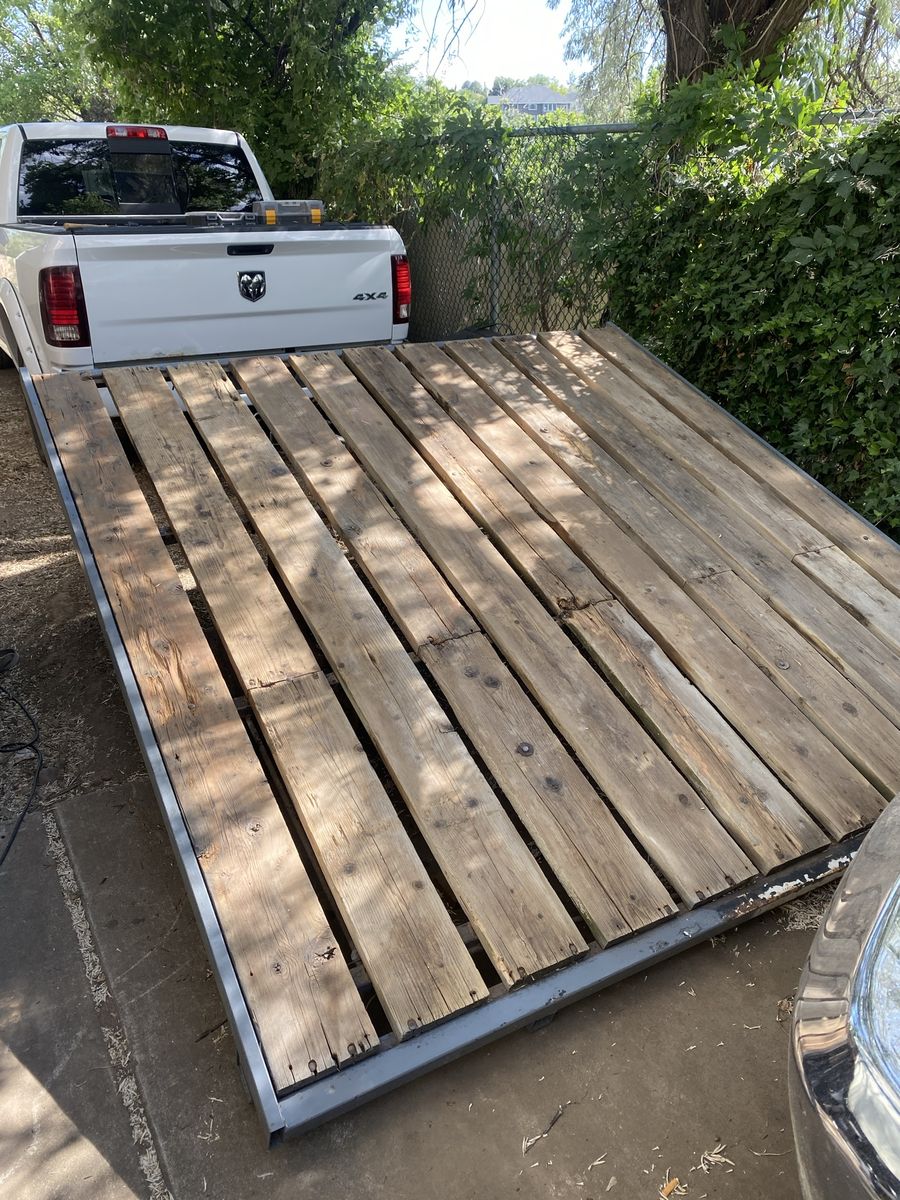 Utility tilt deck Trailer - Flatbed Wood Deck