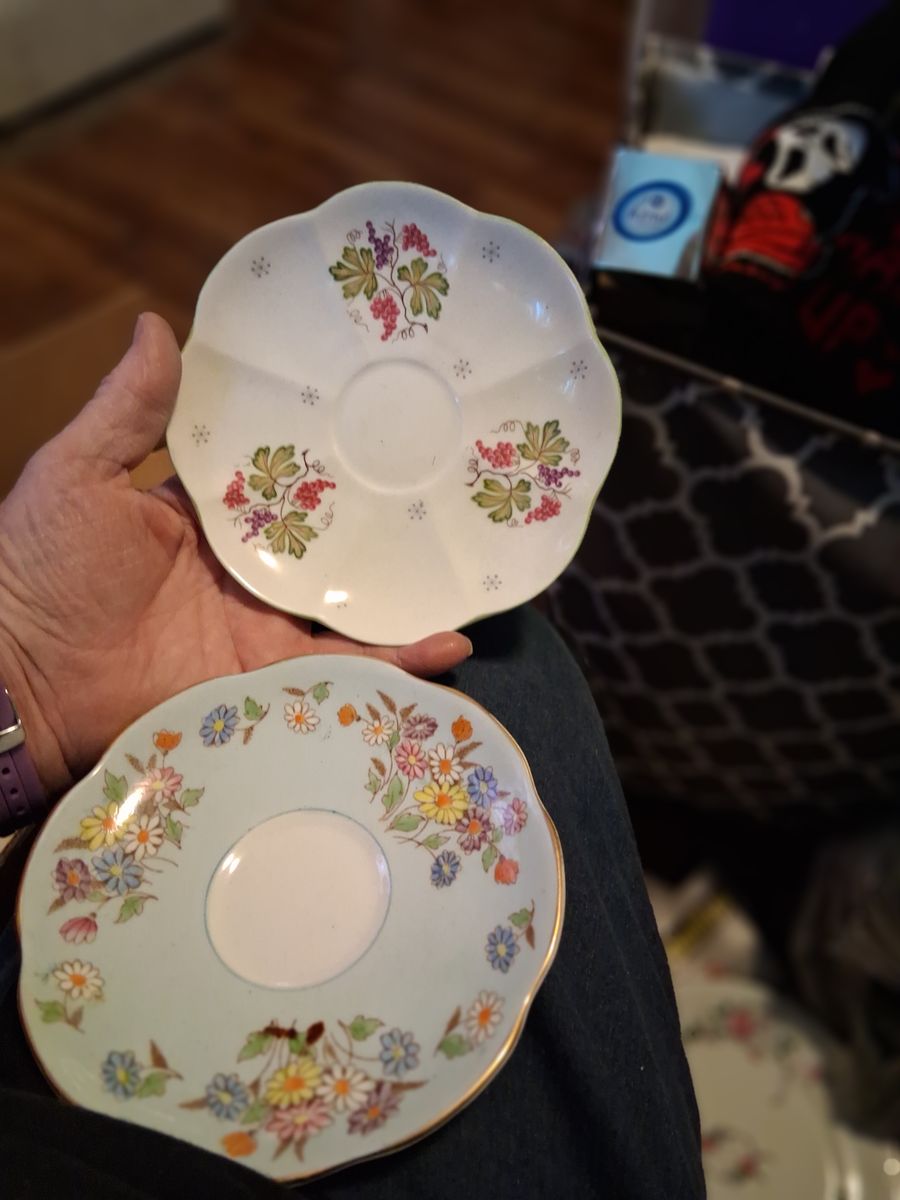Assorted Vintage Fine Bone China & Porcelain Plates Saucers (Shelley, Foley, Floral)