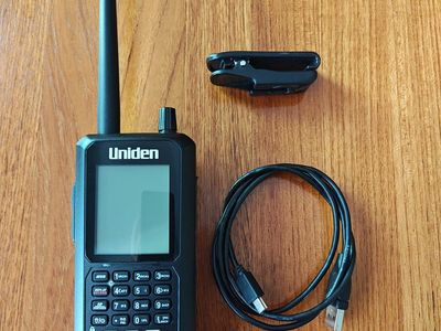Uniden BCD436HP Scanner