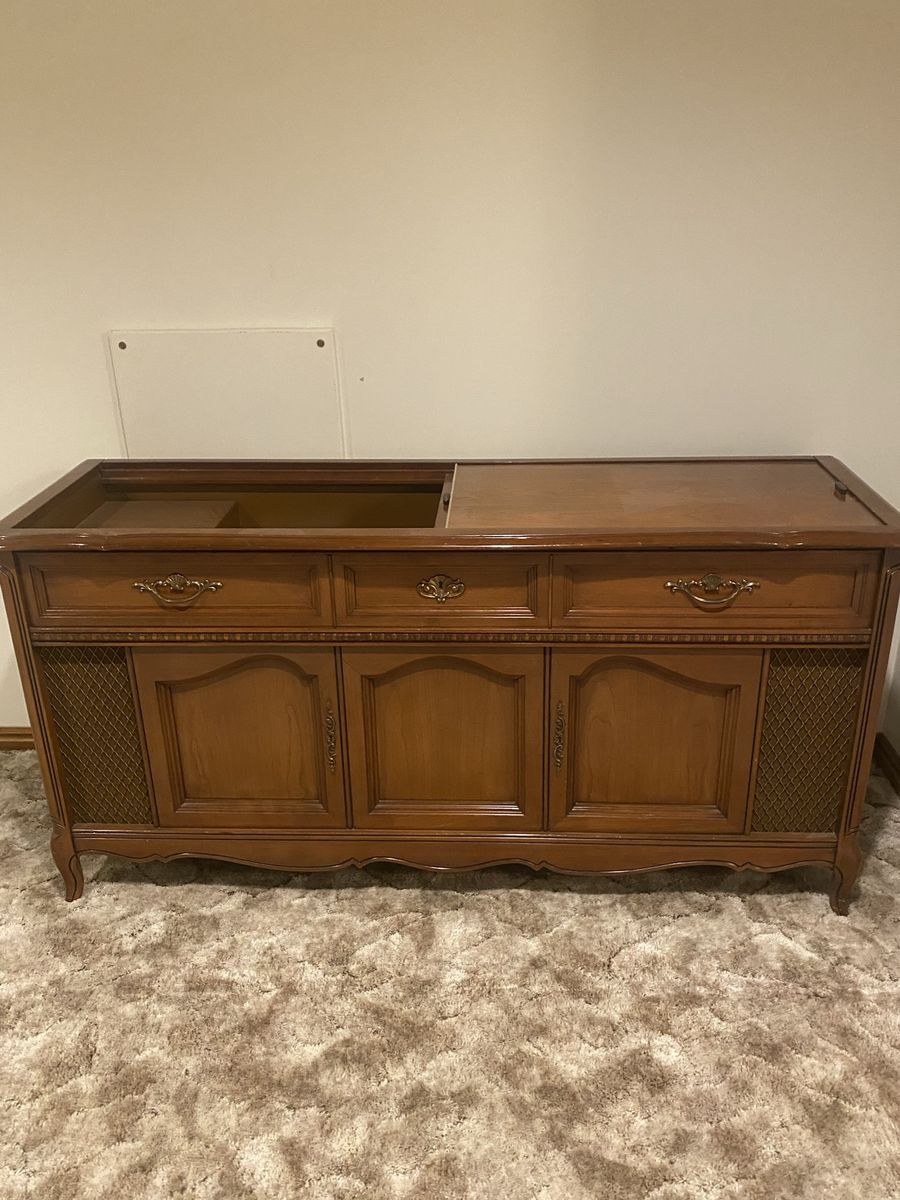Vintage Magnavox Stereo Console - original owner