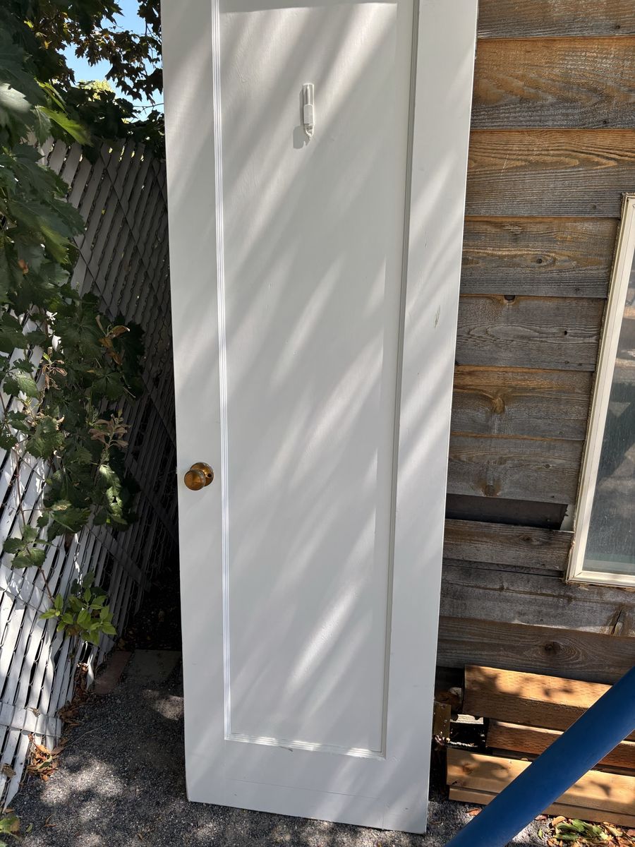 Interior door 
