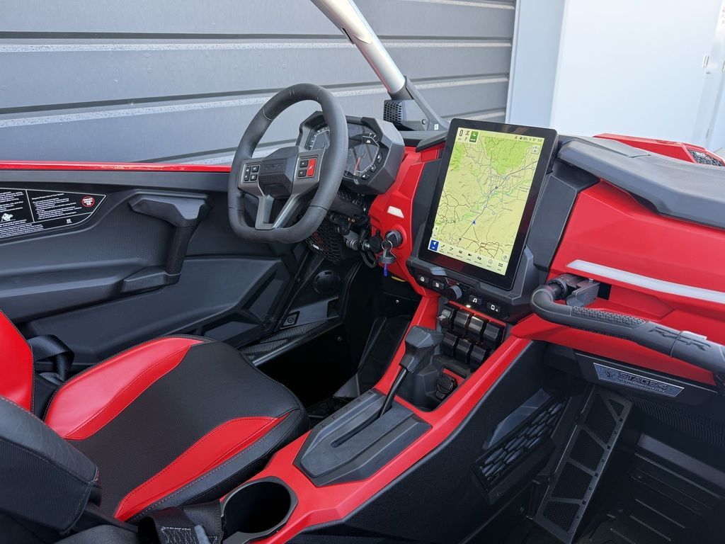 Main image 6