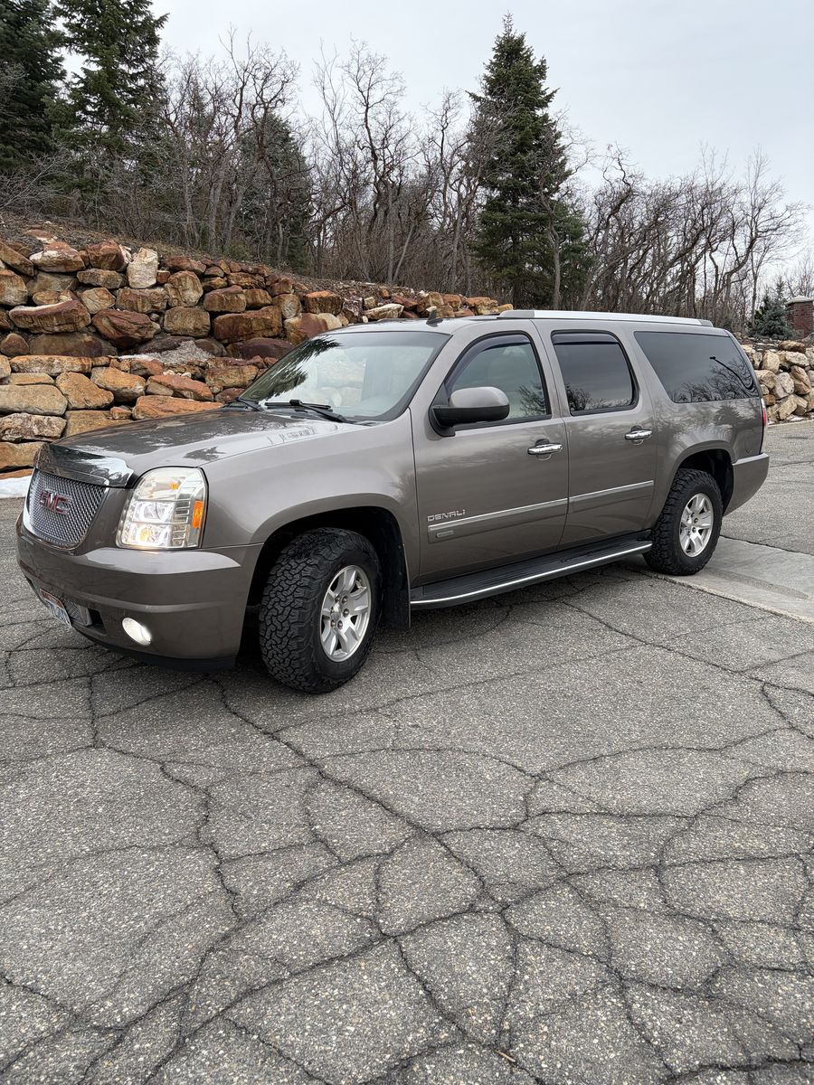 2012 GMC YUKON Denali