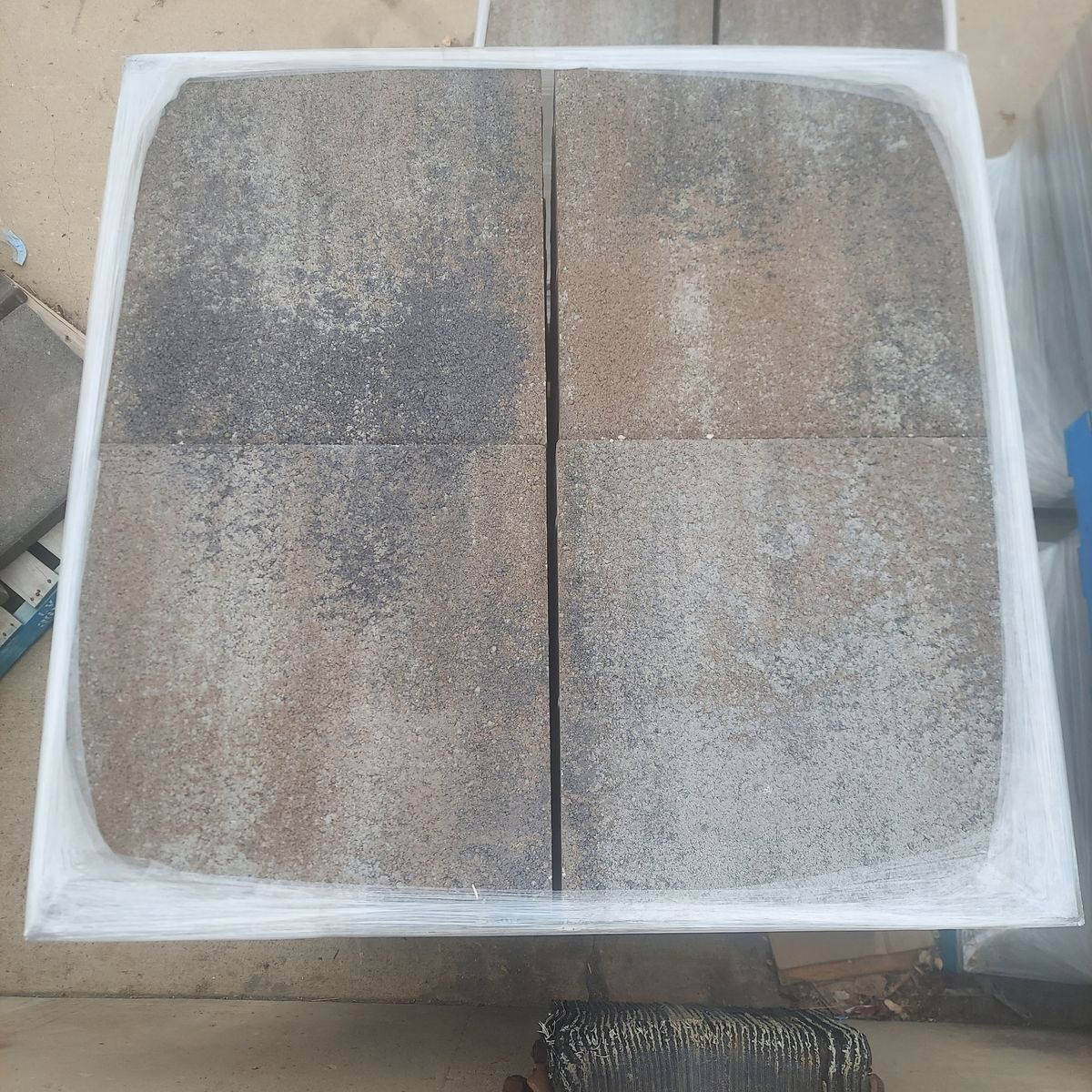DURANGO STEPPING STONES (18x18)
