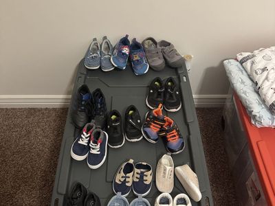 Boys shoes