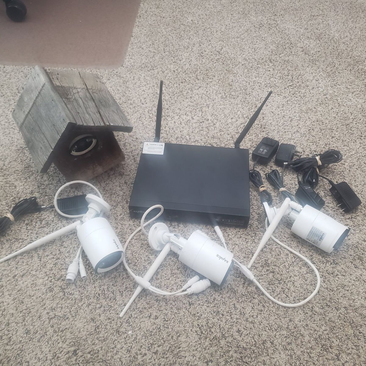Sance Wireless Security Camera System
