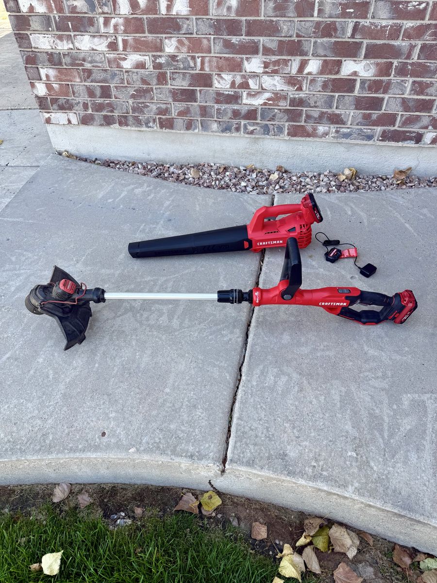 Craftsman 20-Volt Battery Trimmer & Blower Set