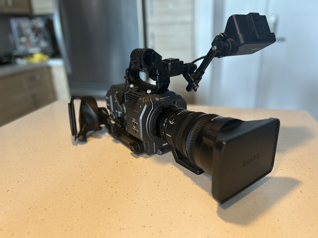 Sony Fx9 w/28-135mm Lense Kit