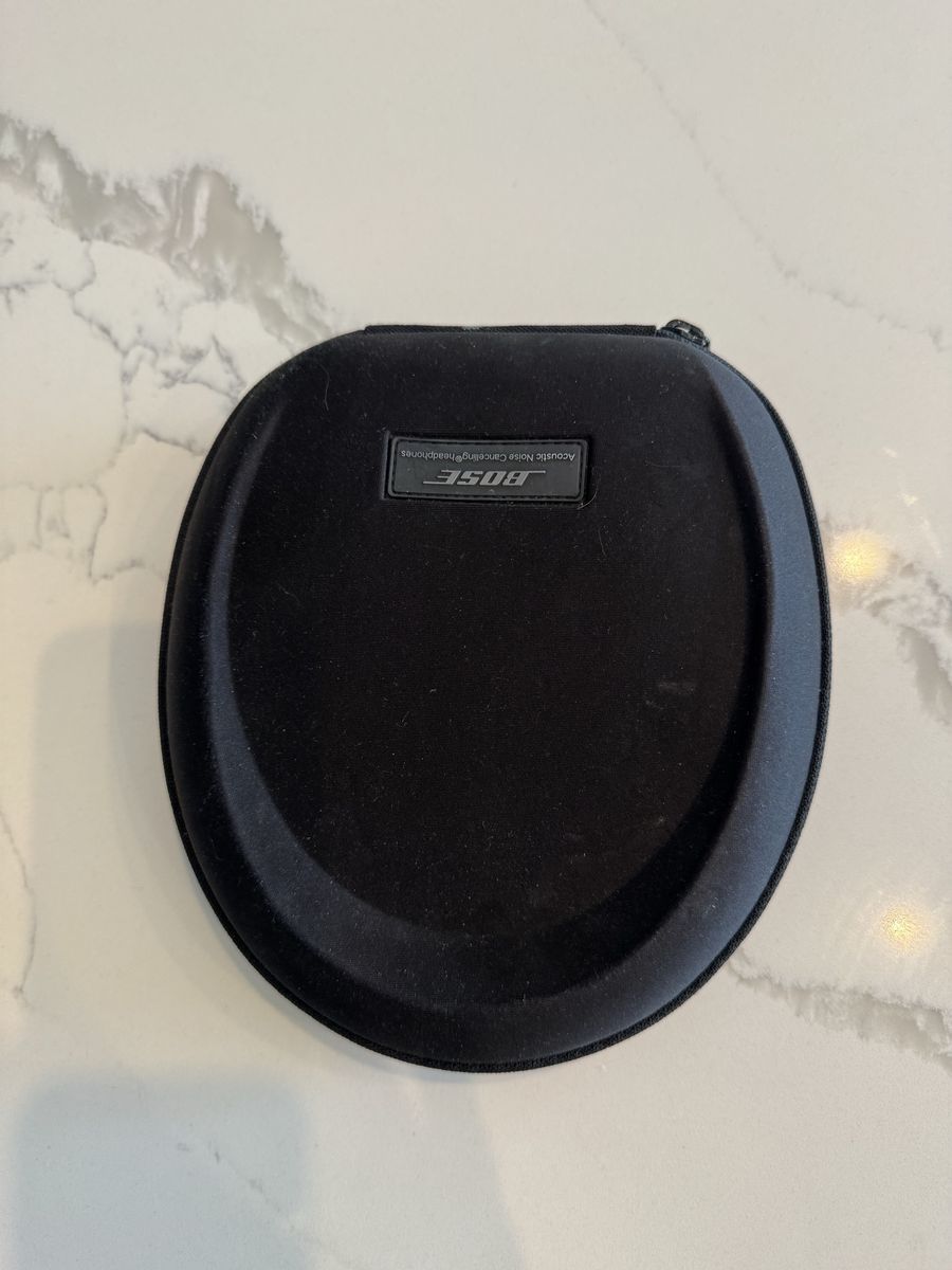 Boise Corded . Noise Counceling Headphones