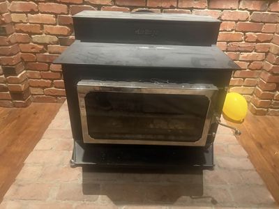 Heritage Wood Burning Fireplace Stove - Traditional, Efficient Home Heating