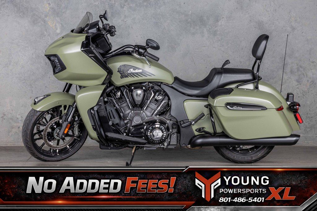2025 Indian Motorcycle® Challenger® Dark Horse® 112 Moss Green Smoke