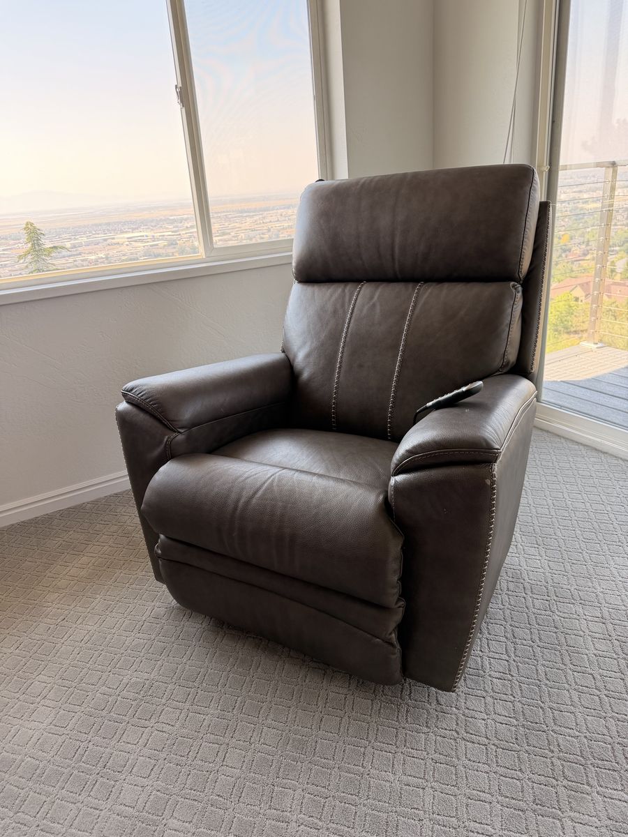 La-Z-Boy Power Recliner Chair with Heat & Massage - Brown Leather