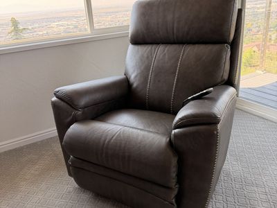 La-Z-Boy Power Recliner Chair with Heat & Massage - Brown Leather