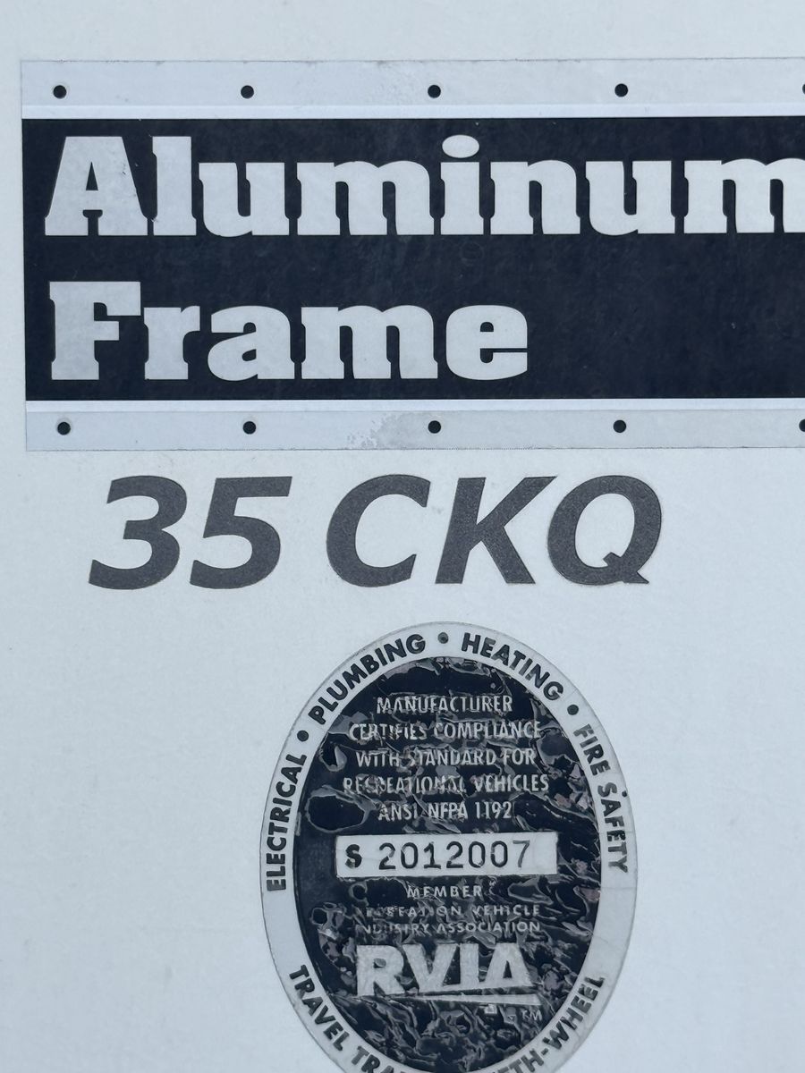 2007 Keystone Challenger 5th Wheel