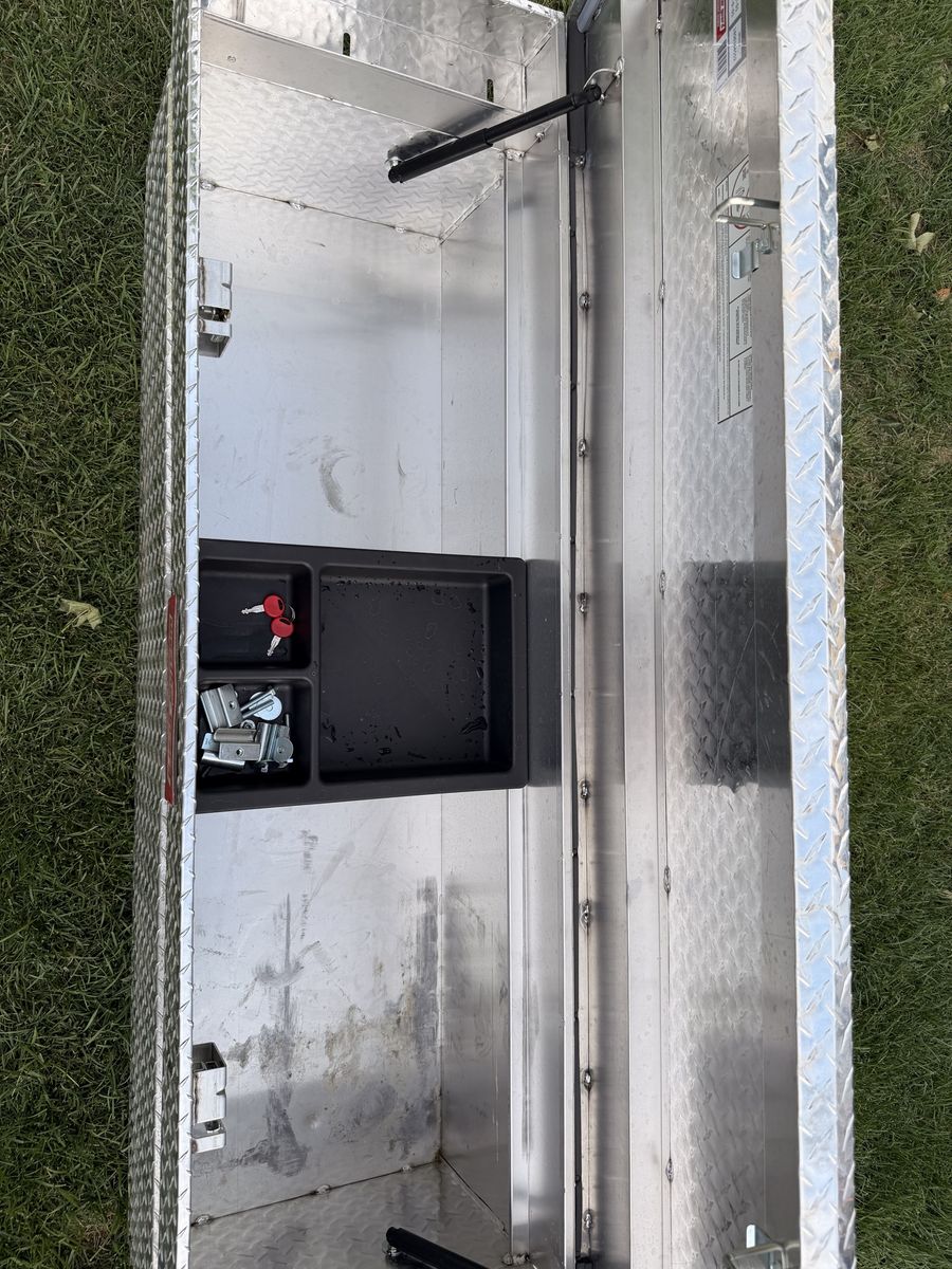 Main image 5