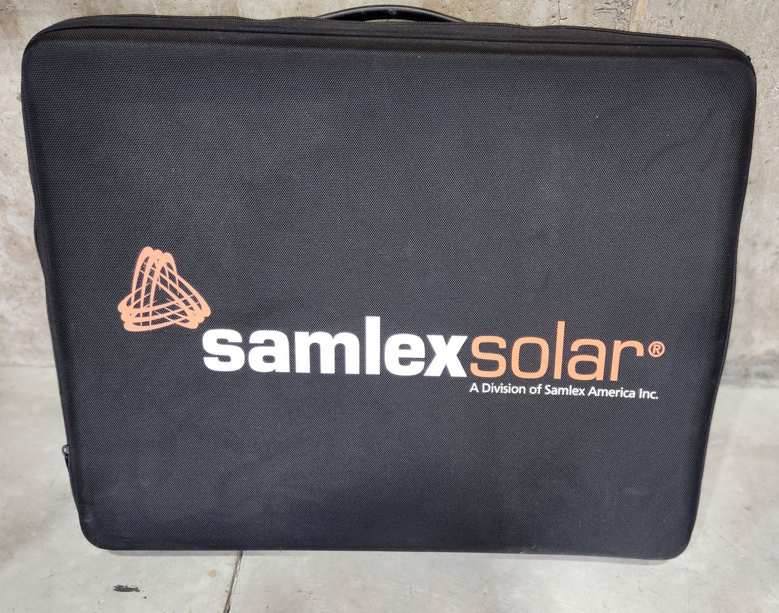 Samlex MSK-135 portable solar panels