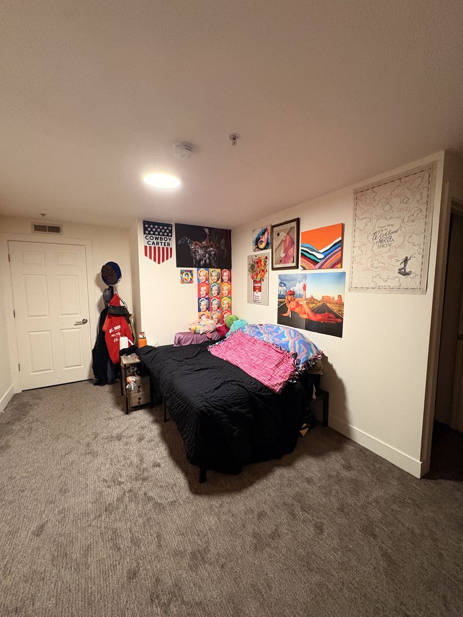 Main image 2